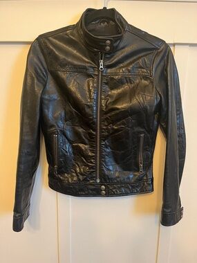 GAP BLACK CRINKLED LEATHER MOTO JACKET - XS